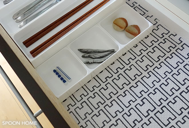 IKEAのキッチンシート・VARIERA引き出しマット透明の画像