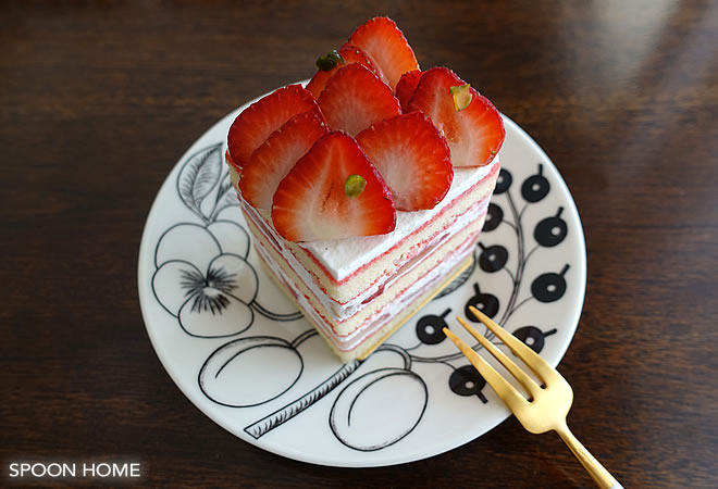 アラビア・パラティッシ16.5cmケーキ皿のブログ画像