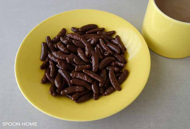 無印良品のおつまみお菓子「不揃い 柿の種チョコ」のブログ画像