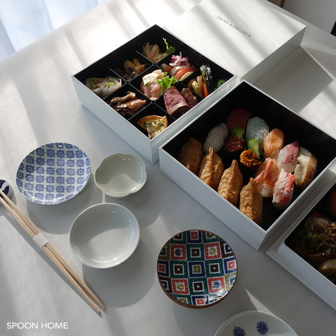 お正月のおしゃれな和食器や重箱のブログ画像