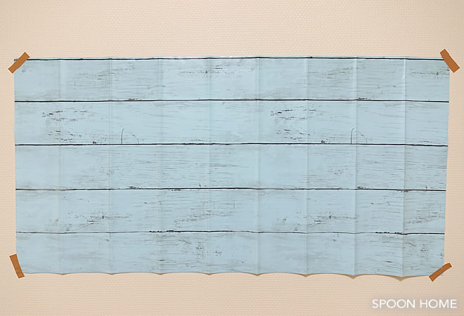 100均ダイソーのリメイクシート「板壁風 シャビーシック ブルー」のブログ画像