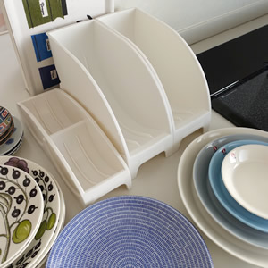 ニトリのプレートスタンドが便利 食器 お皿ラックの収納実例をブログでレポート