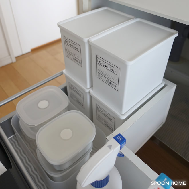 100均セリアの白色洗剤ケースの収納ブログ画像