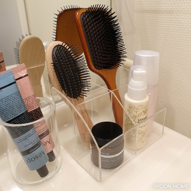 ヘアブラシの収納方法 洗面所のくし収納アイデア 無印良品 100均 Ikea編