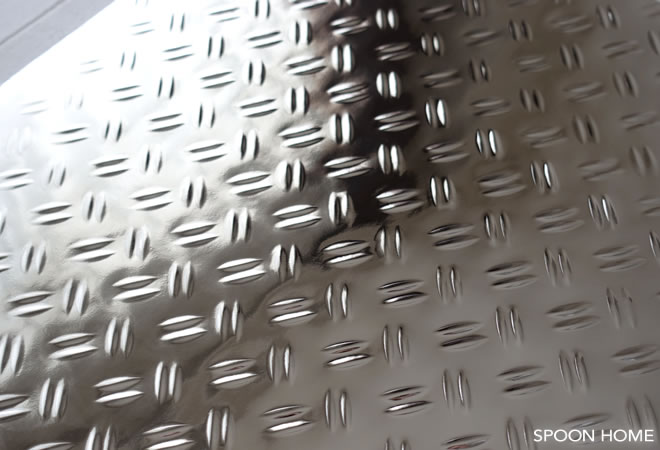 100均セリアの正方形リメイクシート「鉄板風」のブログ画像