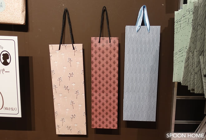 ソストレーネグレーネ表参道店の紙袋のブログ画像