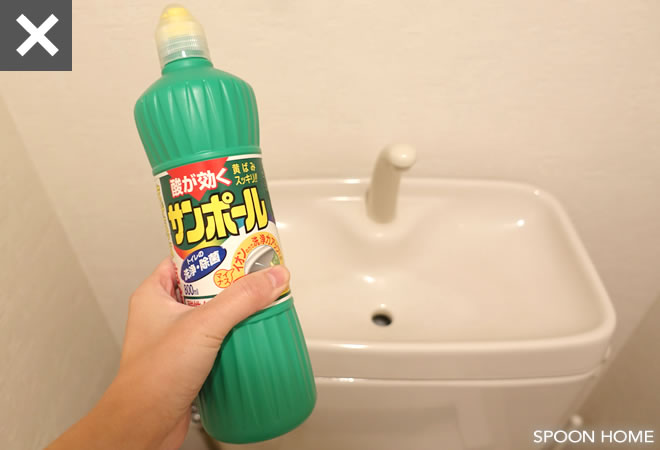 トイレタンク上部 手洗い蓋の掃除方法 水垢が落とせる陶器用スポンジがおすすめ