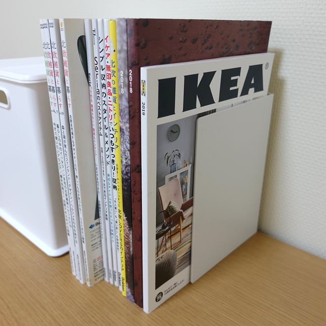 無印良品のスチロール仕切スタンドを縦置きしている画像