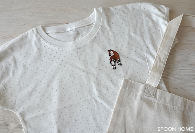 子供服Tシャツにかわいいワッペンを付ける画像