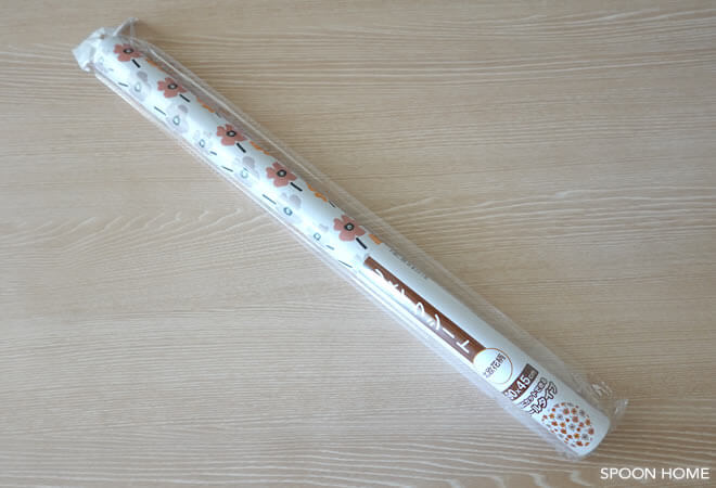 セリアの新商品「リメイクシート 北欧花柄」のブログ画像