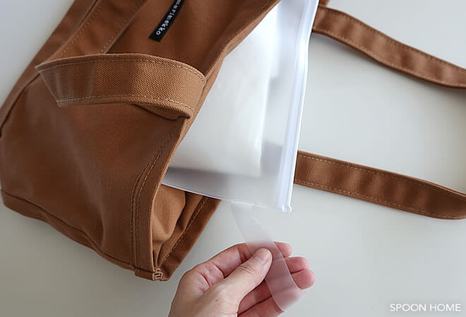 セリアの新商品「レインコートポーチ」のブログ画像