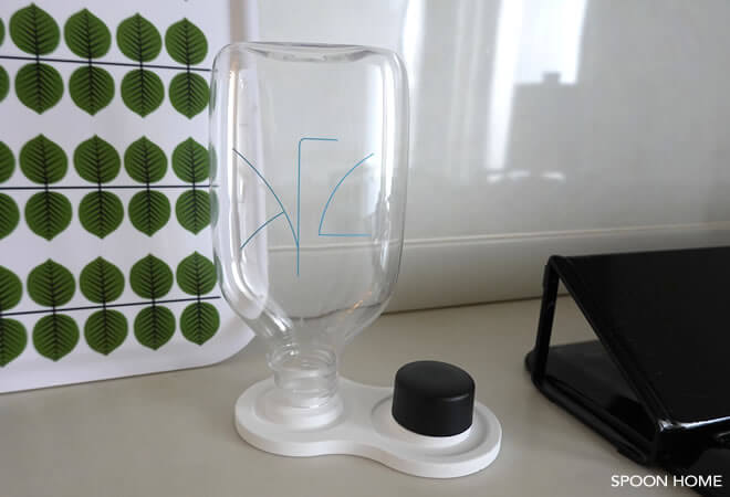 100均キャンドゥの2020年購入品「珪藻土ボトル置き」のブログ画像