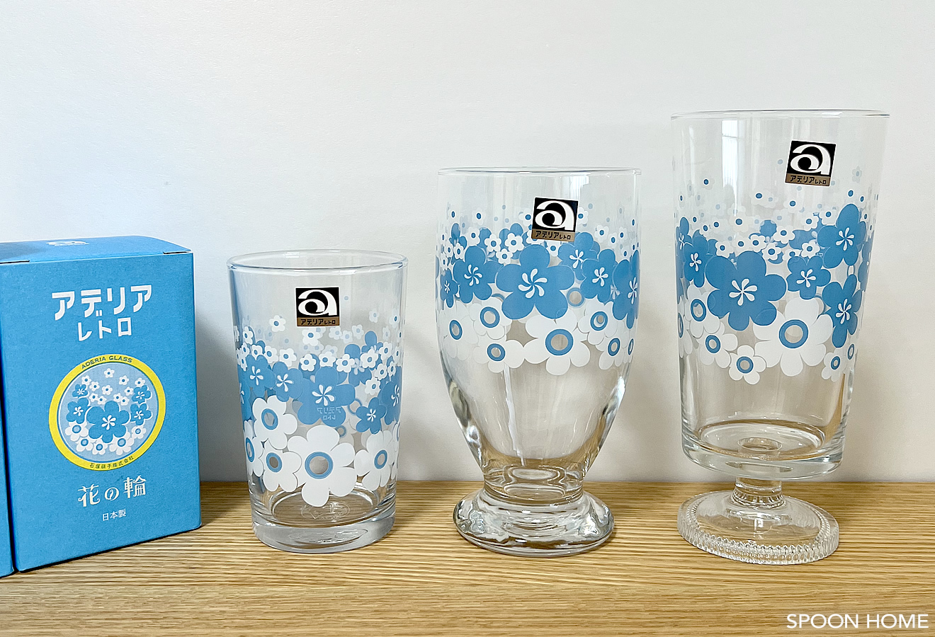 アデリアレトロの新柄「花の輪」が可愛い。水飲みコップとグラスの使用例