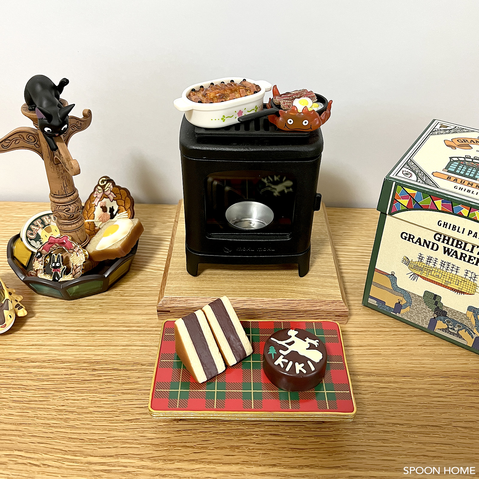 ジブリパークのお土産グッズ購入品・大倉庫ショップの画像