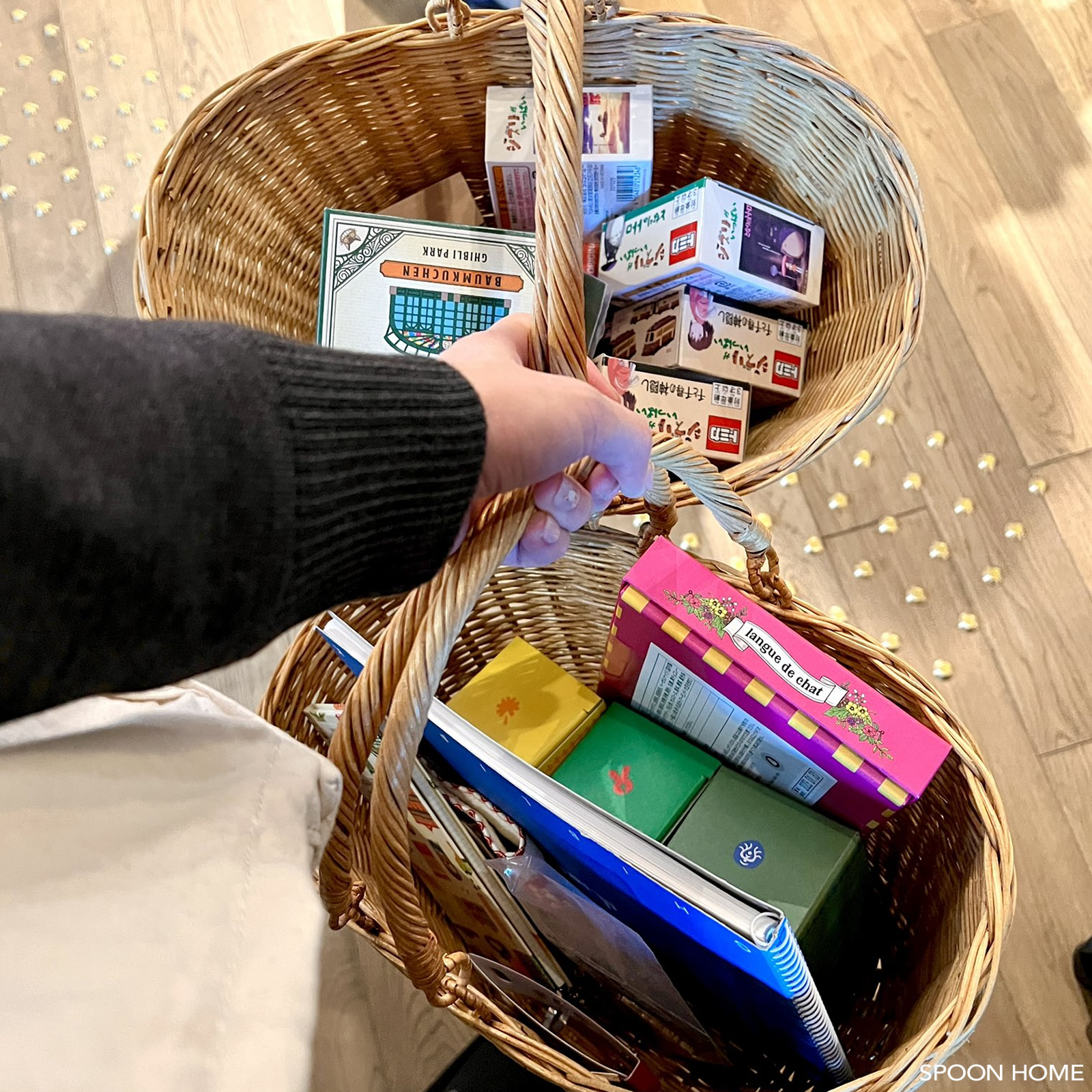 ジブリパークのお土産グッズ購入品・大倉庫ショップの画像